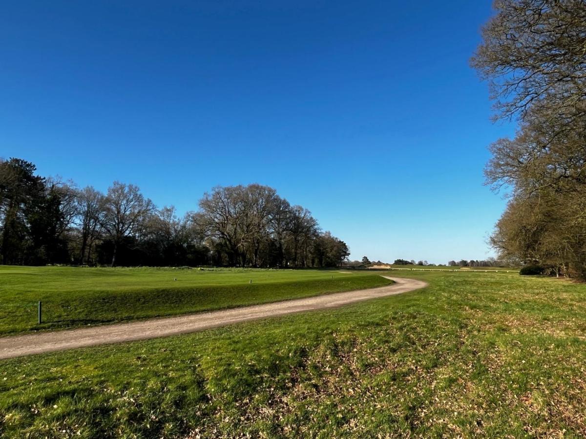 Spinney On The Green Woodhall Spa Exterior foto